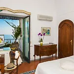 Miramare 4* بوسيتانو