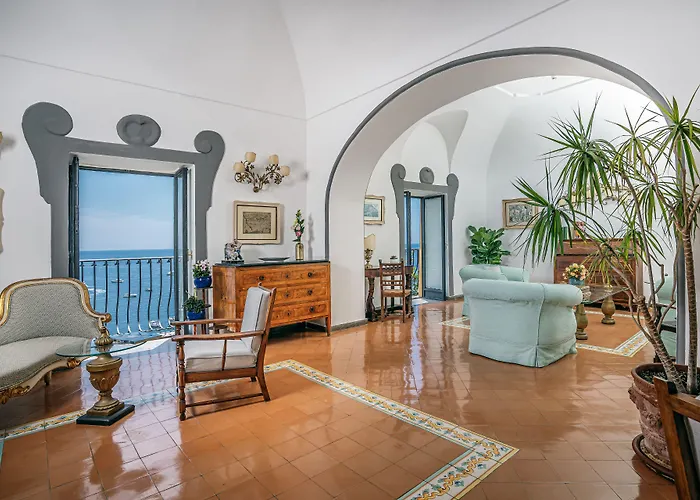Miramare Otel 4*