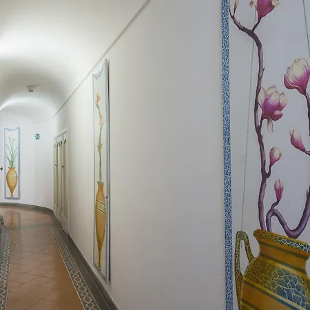 Miramare 4* פוזיטנו